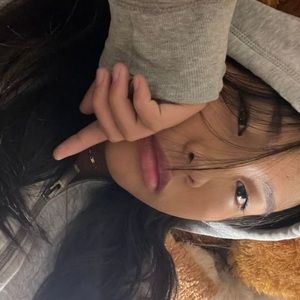 Meet your Posher, Chloe